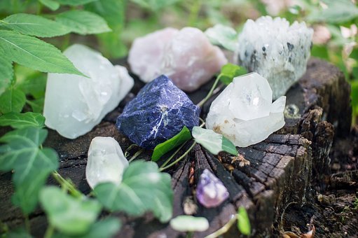 Crystals and Gemstones for tarot